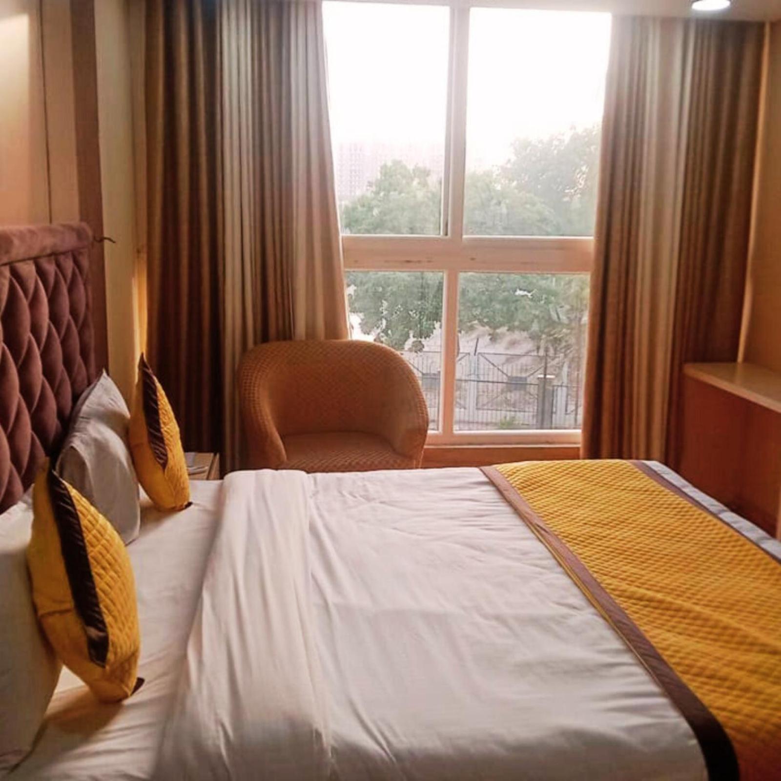 Hotel Lake View Grand Lucknow Exterior photo