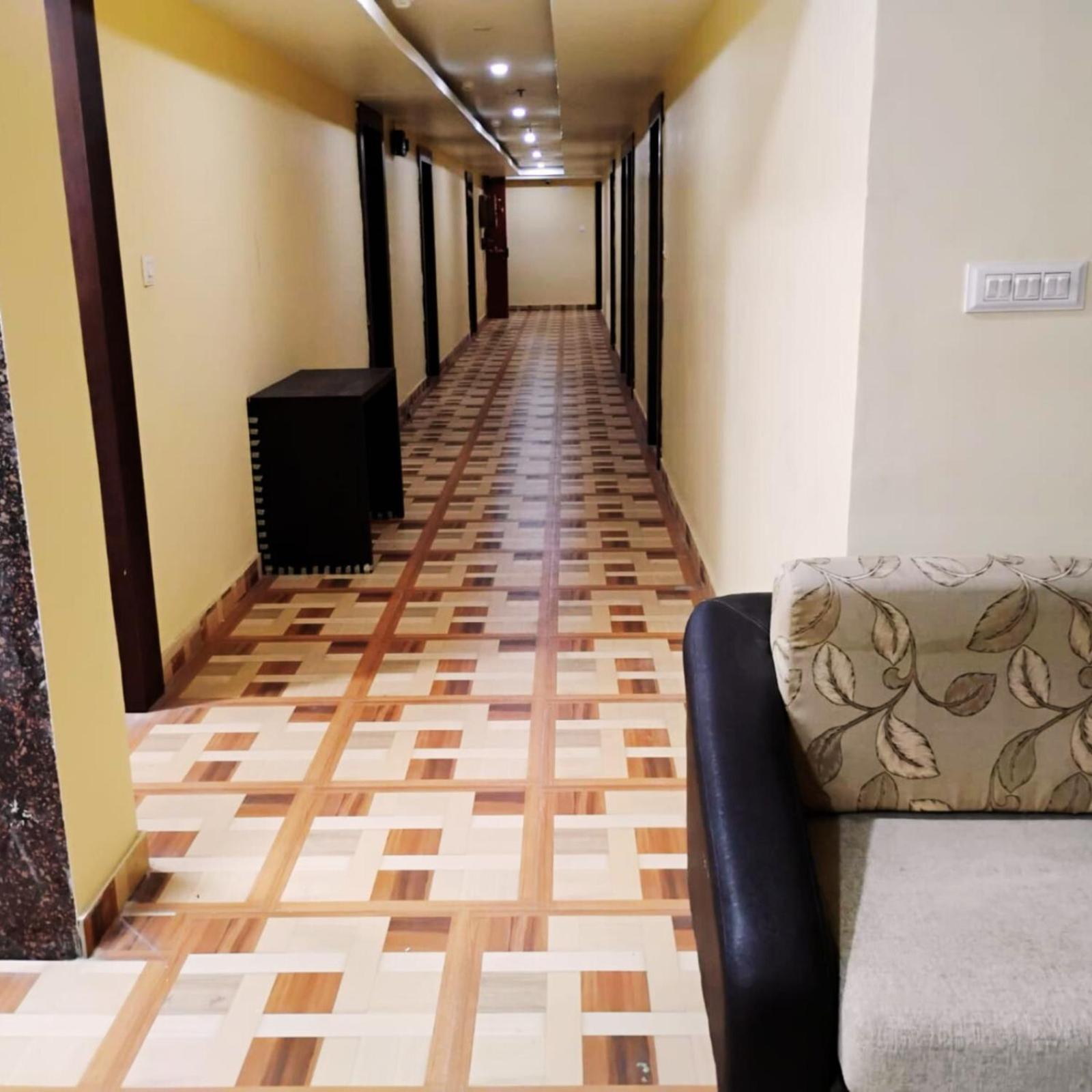 Hotel Lake View Grand Lucknow Exterior photo