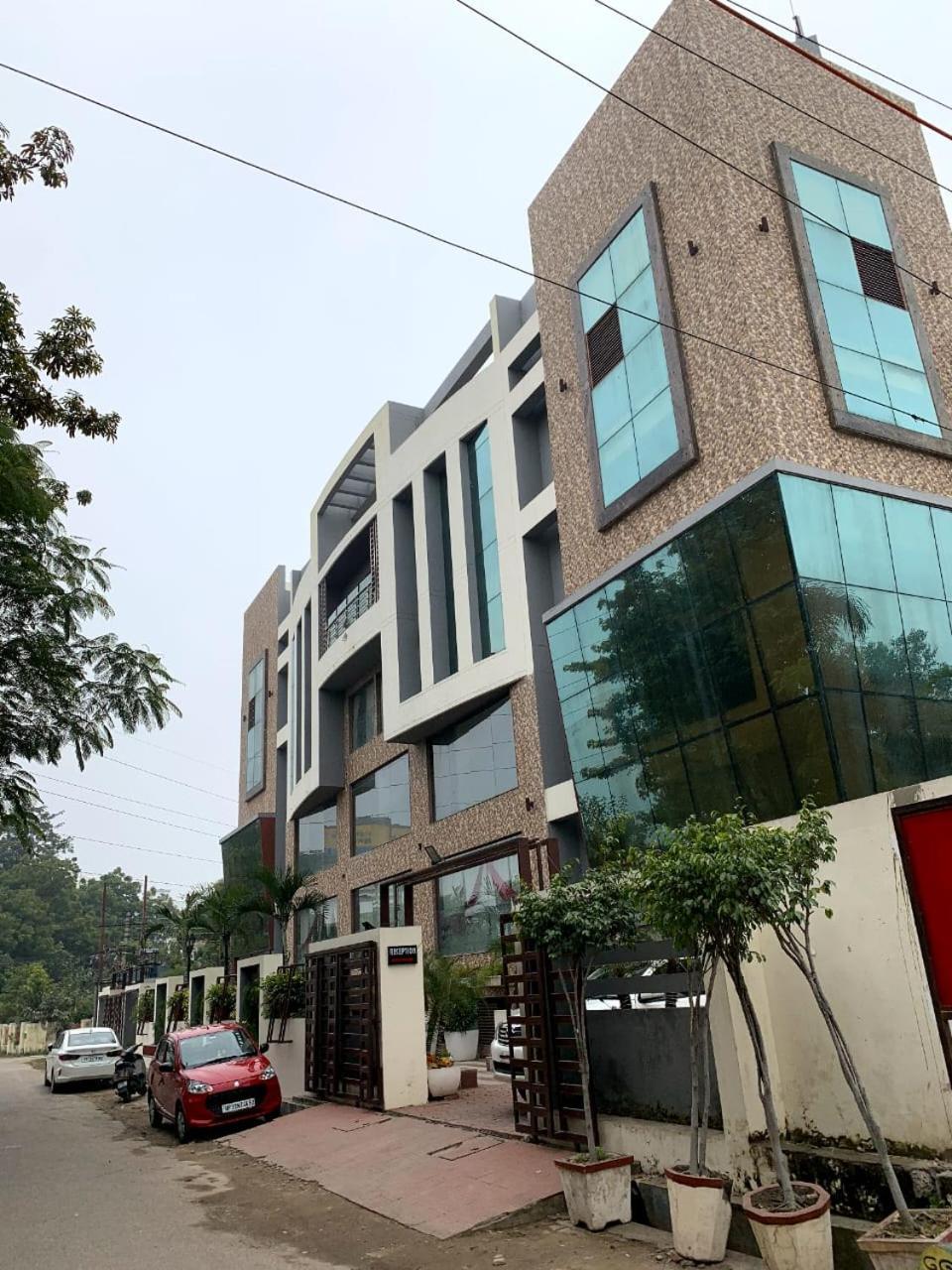 Hotel Lake View Grand Lucknow Exterior photo