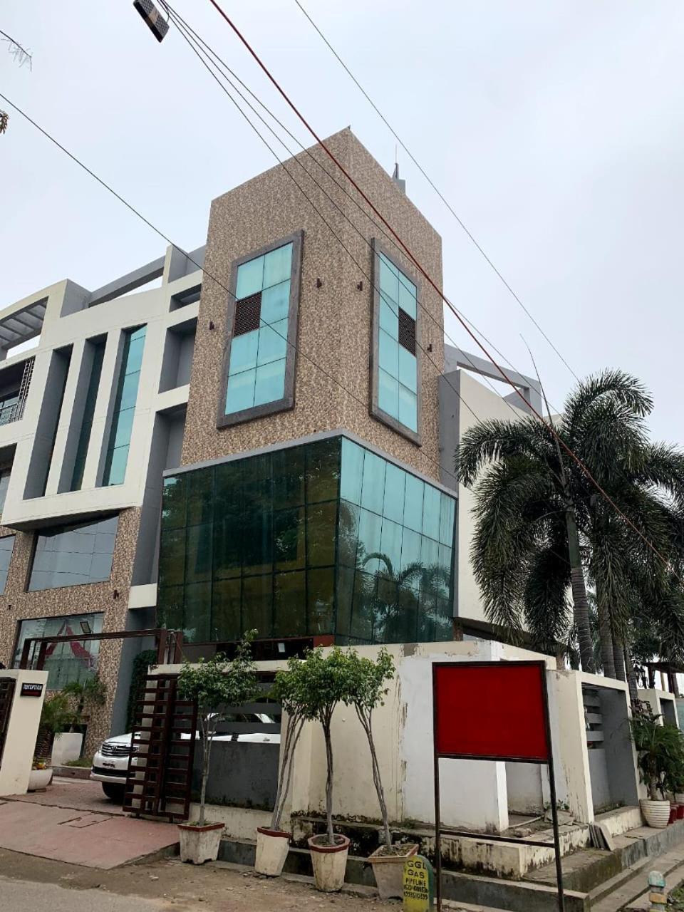 Hotel Lake View Grand Lucknow Exterior photo