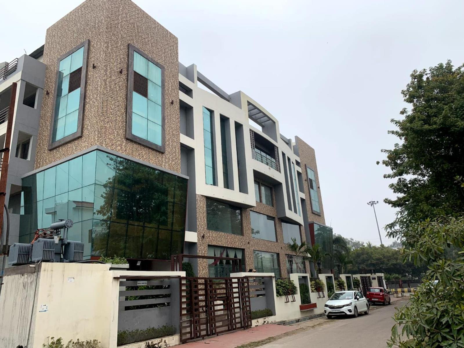 Hotel Lake View Grand Lucknow Exterior photo