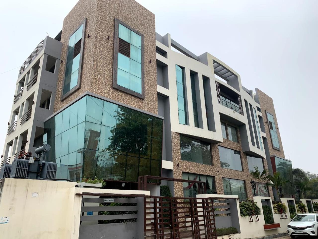 Hotel Lake View Grand Lucknow Exterior photo