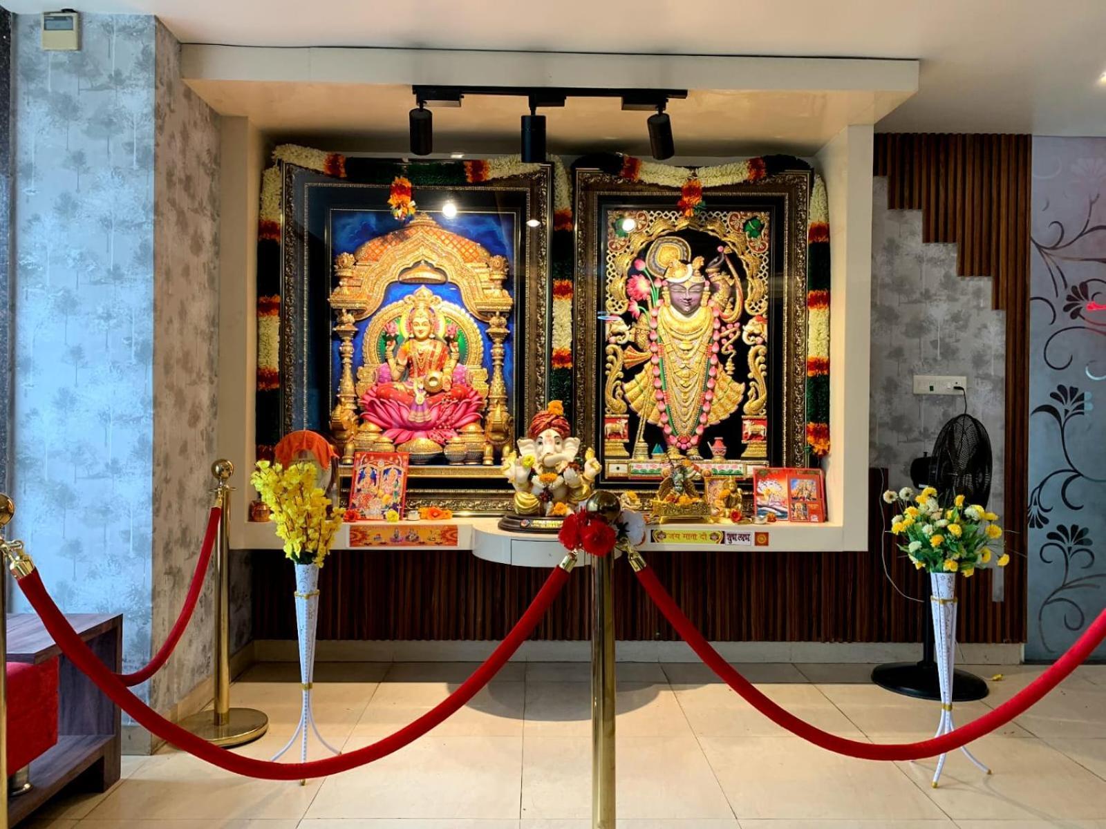 Hotel Lake View Grand Lucknow Exterior photo
