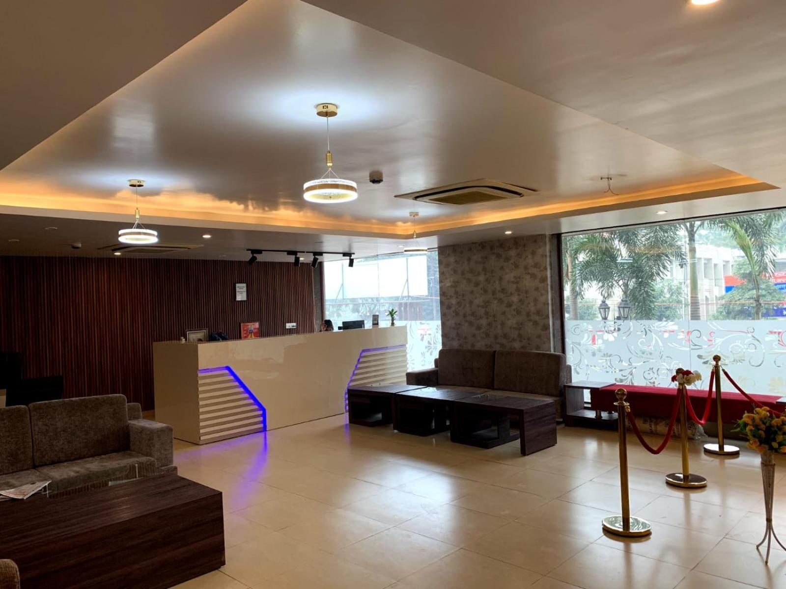 Hotel Lake View Grand Lucknow Exterior photo