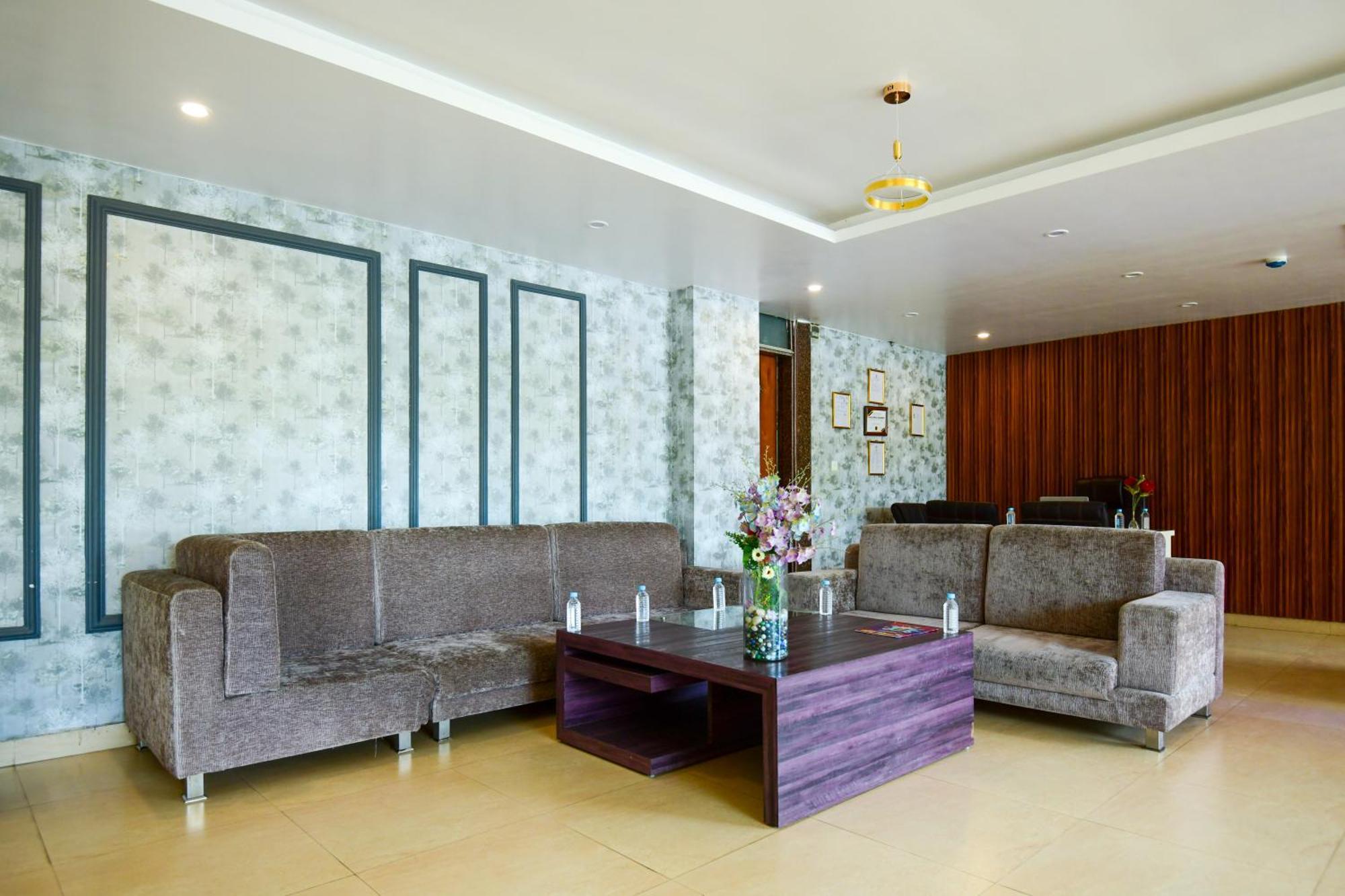 Hotel Lake View Grand Lucknow Exterior photo