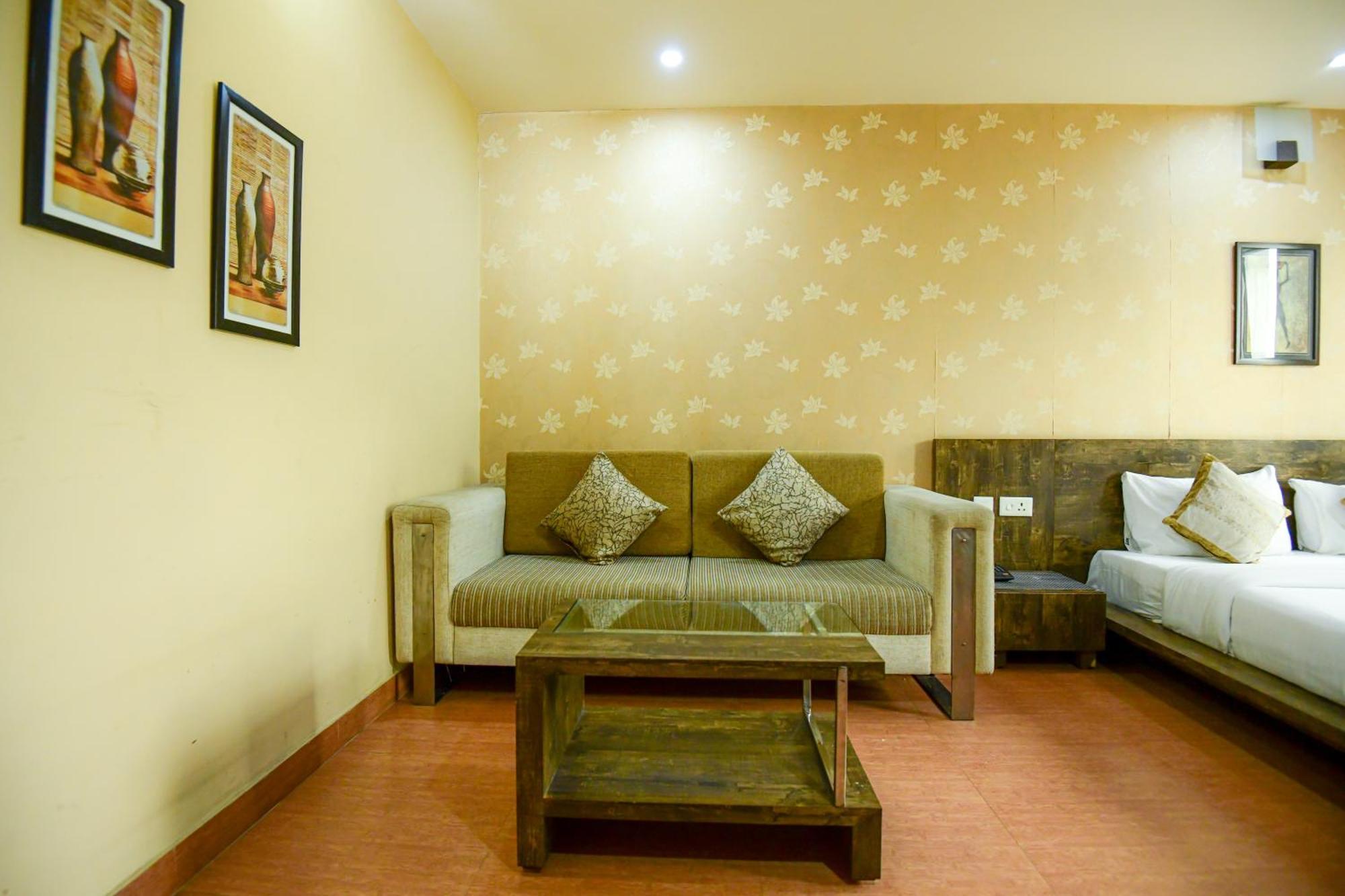 Hotel Lake View Grand Lucknow Exterior photo