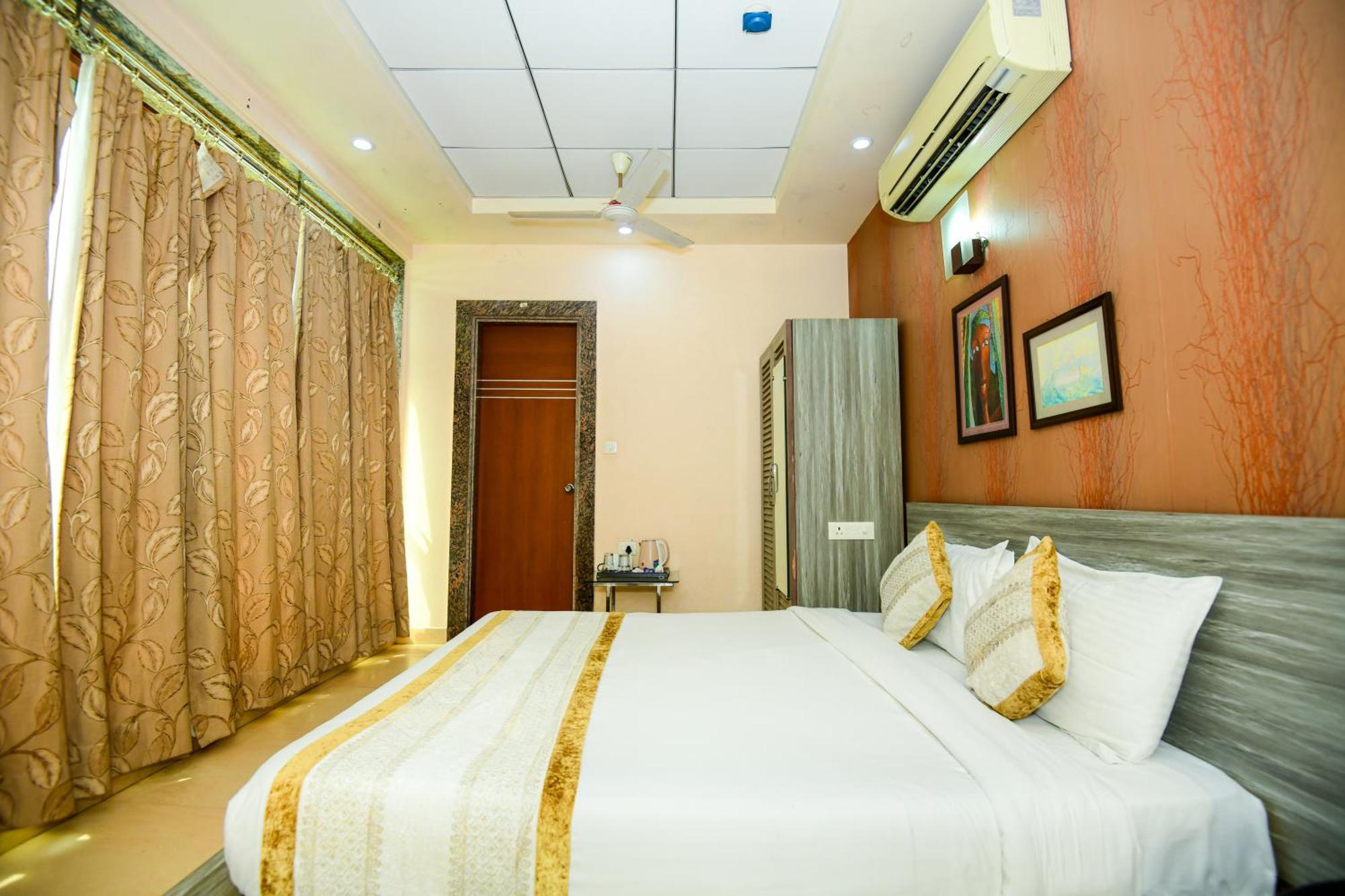 Hotel Lake View Grand Lucknow Exterior photo