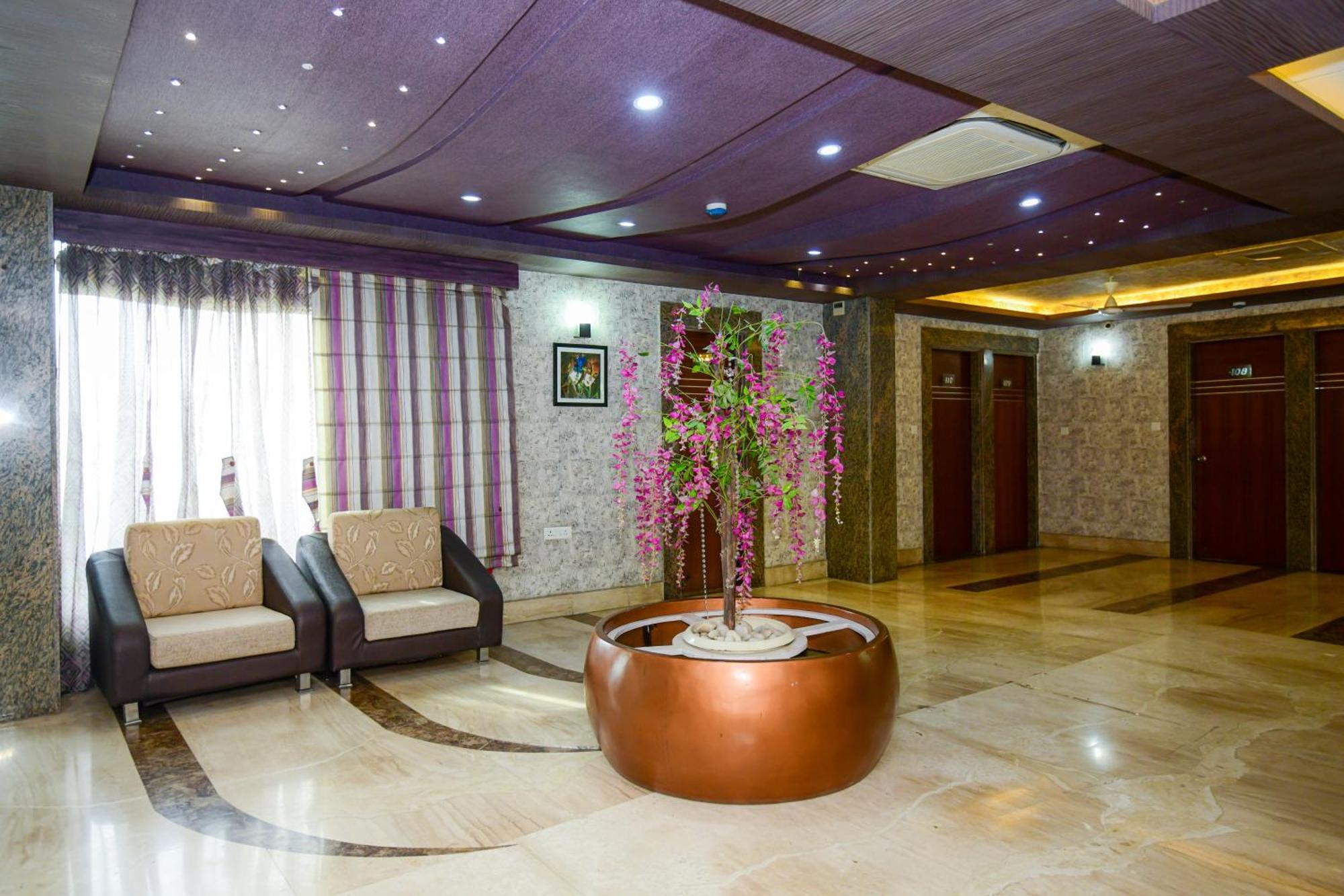 Hotel Lake View Grand Lucknow Exterior photo